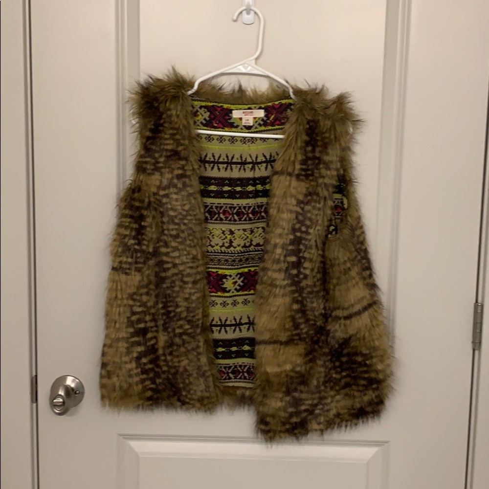Fur vest